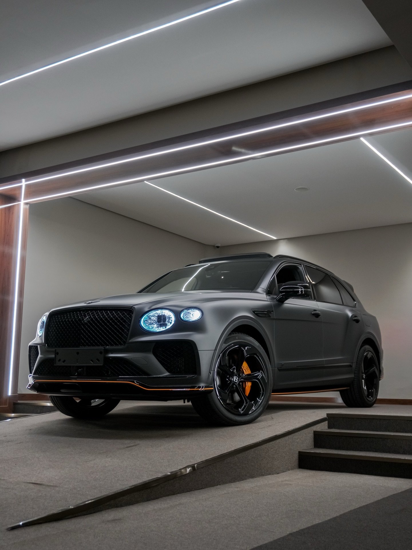 Bentley Bentayga Black Edition